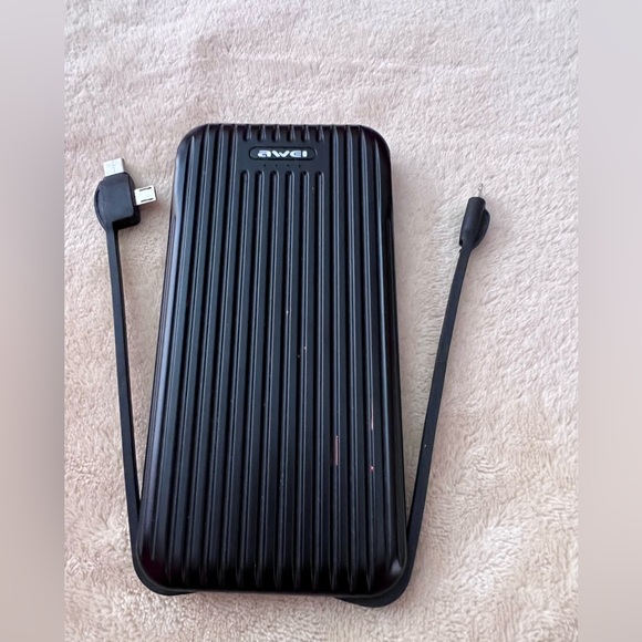 Awei External Power Bank - Picture 2 of 6